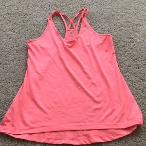 Workout tank top